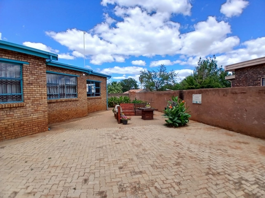 4 Bedroom Property for Sale in Kuruman Northern Cape